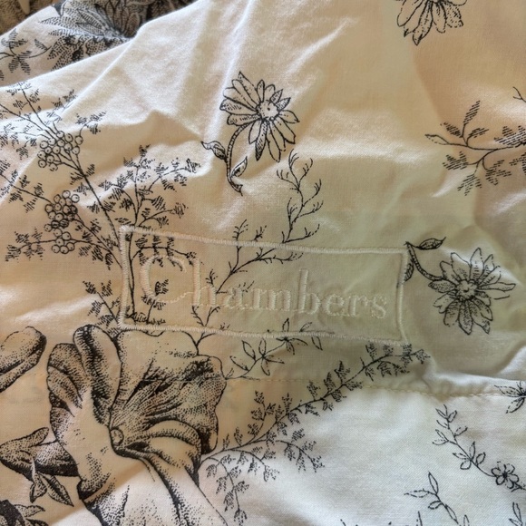 Chambers 100% CottonFloral Black and Cream Queen Bedding Set - Picture 5 of 5